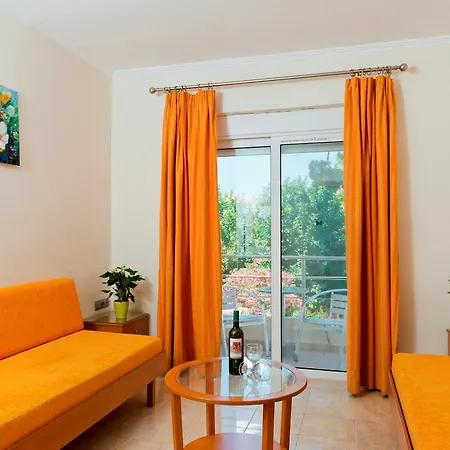 Perla Marina 4*
